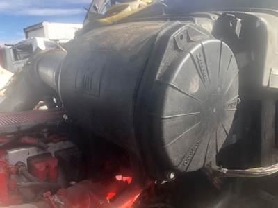 Kenworth T2000 Air Cleaner / Air Filter Housing