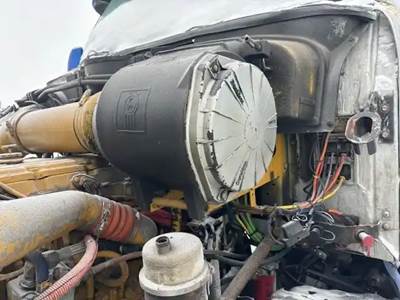 Kenworth T2000 Air Cleaner / Air Filter Housing