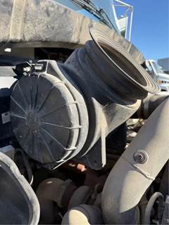 Kenworth T300 Air Cleaner / Air Filter Housing