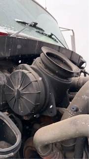 Kenworth T300 Right Air Cleaner / Air Filter Housing