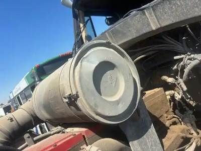 Kenworth T600 Air Cleaner / Air Filter Housing