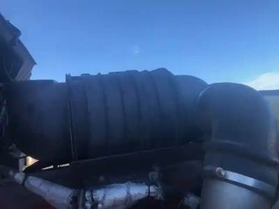 Kenworth T660 Air Cleaner / Air Filter Housing