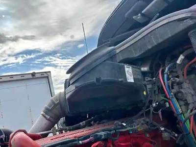 Kenworth T680 Air Cleaner / Air Filter Housing