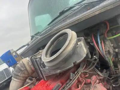 Kenworth T680 Air Cleaner / Air Filter Housing