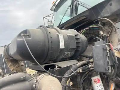 Kenworth T800 Air Cleaner / Air Filter Housing