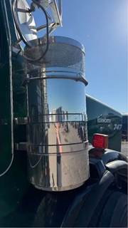Kenworth T800 Right Air Cleaner / Air Filter Housing