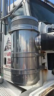 Kenworth T800 Right Air Cleaner / Air Filter Housing