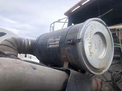 Kenworth W900 Air Cleaner / Air Filter Housing