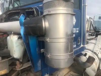 Kenworth W900 Left Air Cleaner / Air Filter Housing