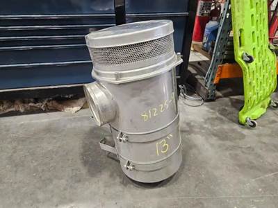 Kenworth W900 Left Air Cleaner / Air Filter Housing