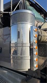 Kenworth W900 Right Air Cleaner / Air Filter Housing