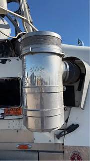 Kenworth W900 Right Air Cleaner / Air Filter Housing