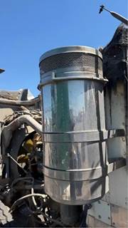 Kenworth W900 Left Air Cleaner / Air Filter Housing