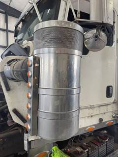 Kenworth W900L Left Air Cleaner / Air Filter Housing