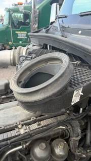 Kenworth W990 Air Cleaner / Air Filter Housing