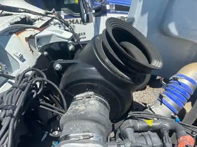 Peterbilt 348 Air Cleaner / Air Filter Housing