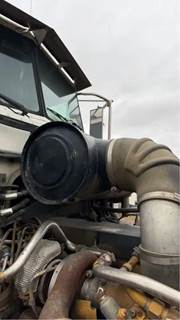 Peterbilt 365 Air Cleaner / Air Filter Housing