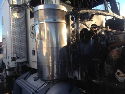 Peterbilt 379 Right Air Cleaner / Air Filter Housing