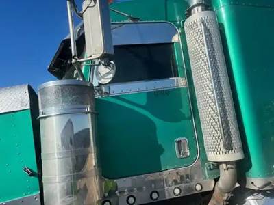 Peterbilt 379 Left Air Cleaner / Air Filter Housing