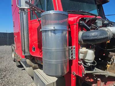 Peterbilt 379 Right Air Cleaner / Air Filter Housing