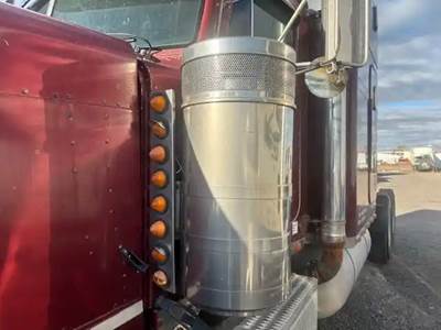 Peterbilt 379 Left Air Cleaner / Air Filter Housing