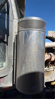 Peterbilt 379 Right Air Cleaner / Air Filter Housing