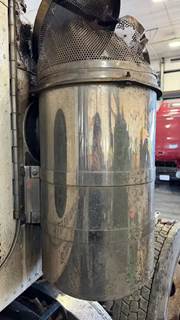 Peterbilt 379 Right Air Cleaner / Air Filter Housing