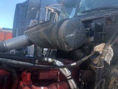 Peterbilt 386 Air Cleaner / Air Filter Housing