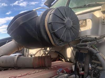 Peterbilt 386 Air Cleaner / Air Filter Housing