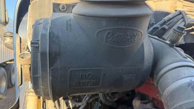 Peterbilt 387 Air Cleaner / Air Filter Housing