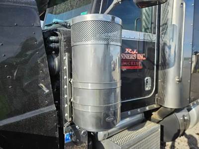 Peterbilt 389 Left Air Cleaner / Air Filter Housing