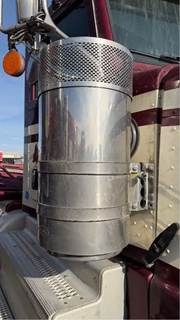 Peterbilt 389 Right Air Cleaner / Air Filter Housing