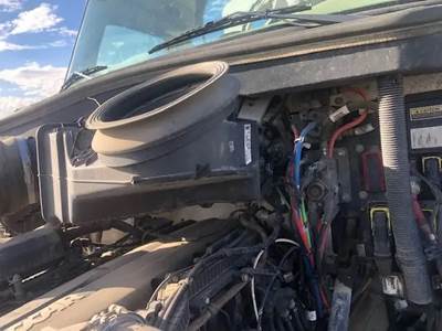 Peterbilt 579 Air Cleaner / Air Filter Housing