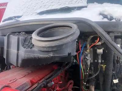 Peterbilt 579 Air Cleaner / Air Filter Housing