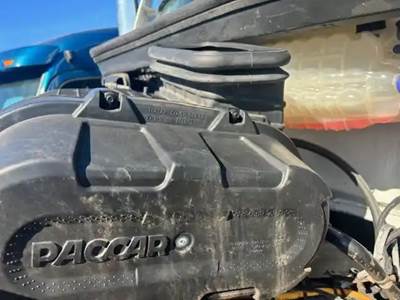 Peterbilt 579 Air Cleaner / Air Filter Housing