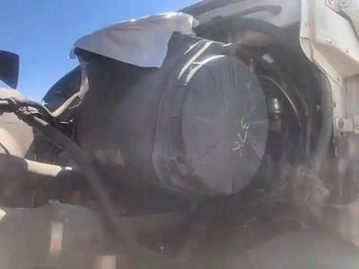 Sterling L7500 Air Cleaner / Air Filter Housing