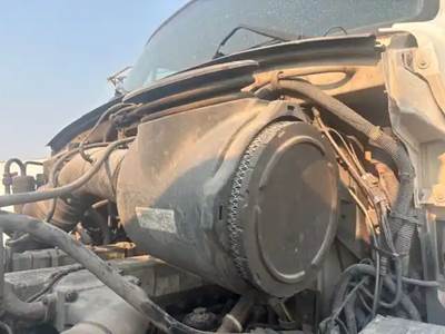 Sterling L9500 Air Cleaner / Air Filter Housing