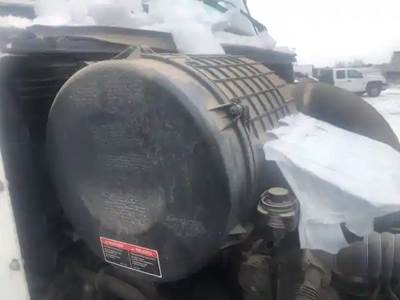 Volvo VNL Air Cleaner / Air Filter Housing