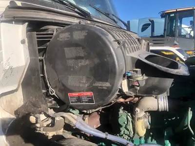 Volvo VNL Right Air Cleaner / Air Filter Housing