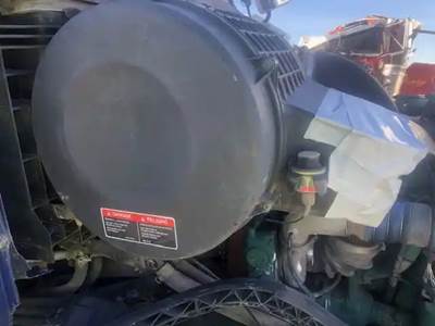 Volvo VNL Air Cleaner / Air Filter Housing