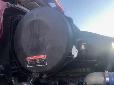 Volvo VNL Air Cleaner / Air Filter Housing