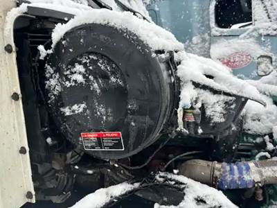 Volvo VNL Air Cleaner / Air Filter Housing