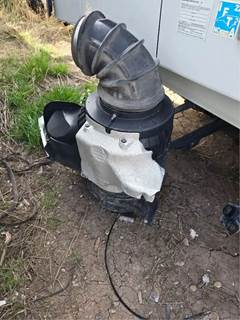 Volvo VNL Air Cleaner / Air Filter Housing