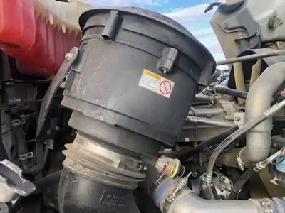 Western Star 4700 Air Cleaner / Air Filter Housing