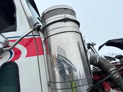 Western Star 4900FA Right Air Cleaner / Air Filter Housing for a 2019 Western Star 4900 FA