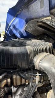 Western Star 5700 Air Cleaner / Air Filter Housing