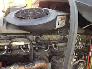 Freightliner Cascadia 125 Air Cleaner / Air Filter Housing