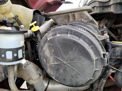 International 7400 Air Cleaner / Air Filter Housing