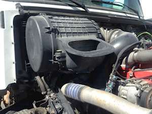 Volvo VNL Right Air Cleaner / Air Filter Housing