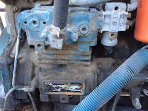 International 4700 / 4900 Air Compressor for a 1998 International 47/4900